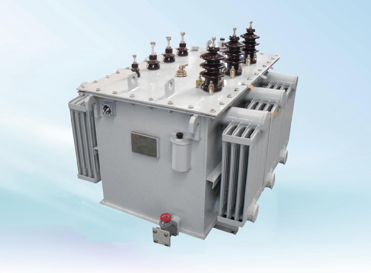 Sealed amorphous-alloy oil-immersed transformer